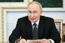 Президент поручил оценить удовлетворенность медработников цифровыми сервисами